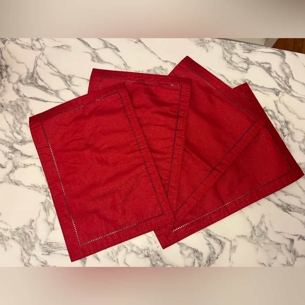 Nicole Miller Red Decorative Placemats